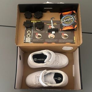 Heelys Kids White Sneakers with Wheels
